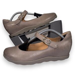 Dansko Marcella‎ Mary Jane Comfort Shoes Taupe Women's 6.5-7